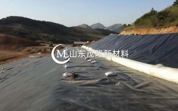 《崇義縣思順鄉垃圾填埋場》土工布、土工膜施工