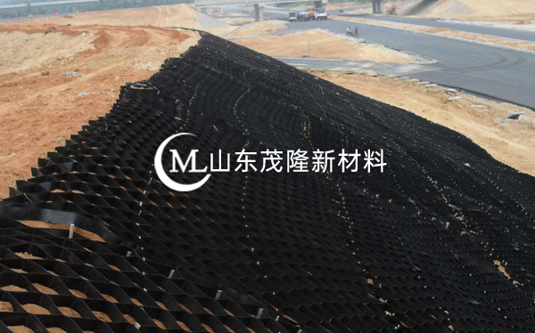 《京滬改擴建江蘇段》土工格柵、土工格室施工