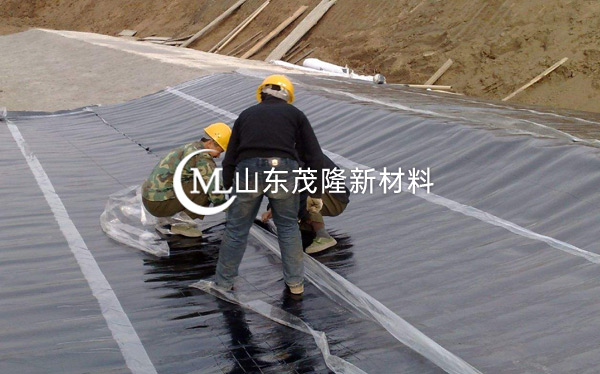《京沈客專京冀段十四標》模板布、防水板施工