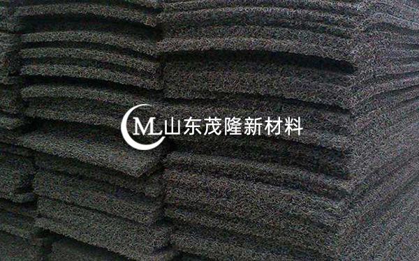 《銀西鐵路四標項目經理部》復合土工膜、滲水片材施工