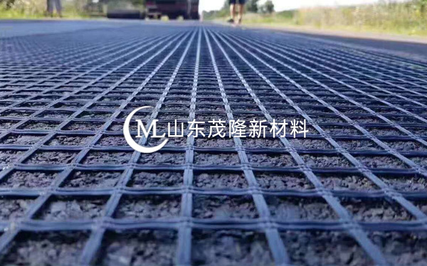 《濟青高速改擴建》玻纖鋼塑格柵、抗裂貼施工